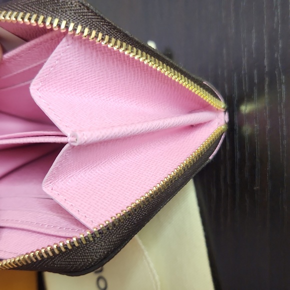 LV Vivienne Small Zip Wallet, Unused! - Picture 9 of 9